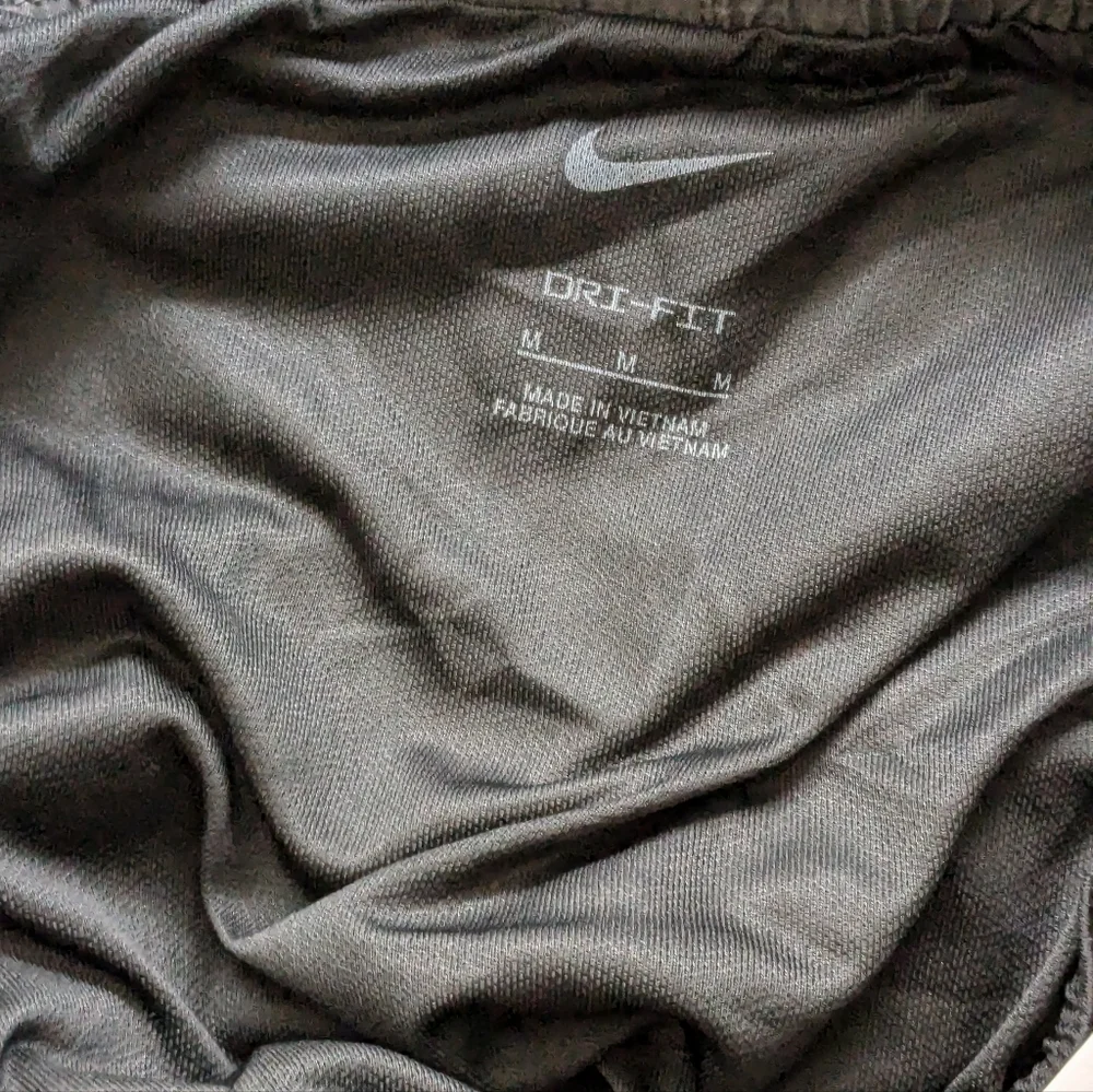 NWT Nike Women's Dri-FIT Mid-Rise 3